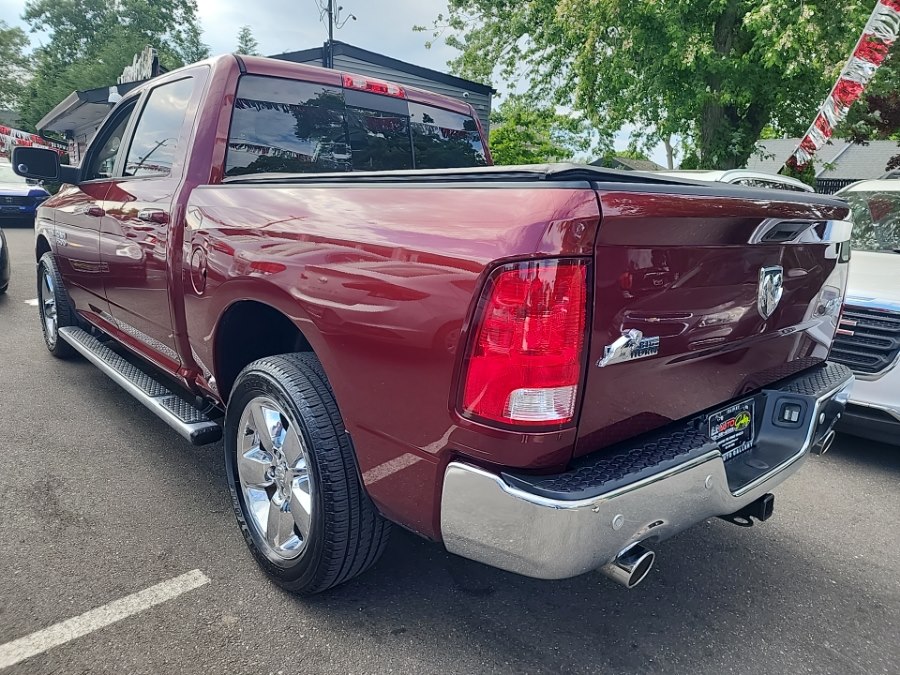 2018 RAM 1500 Big Horn 4x4 Crew Cab 5'7's photo