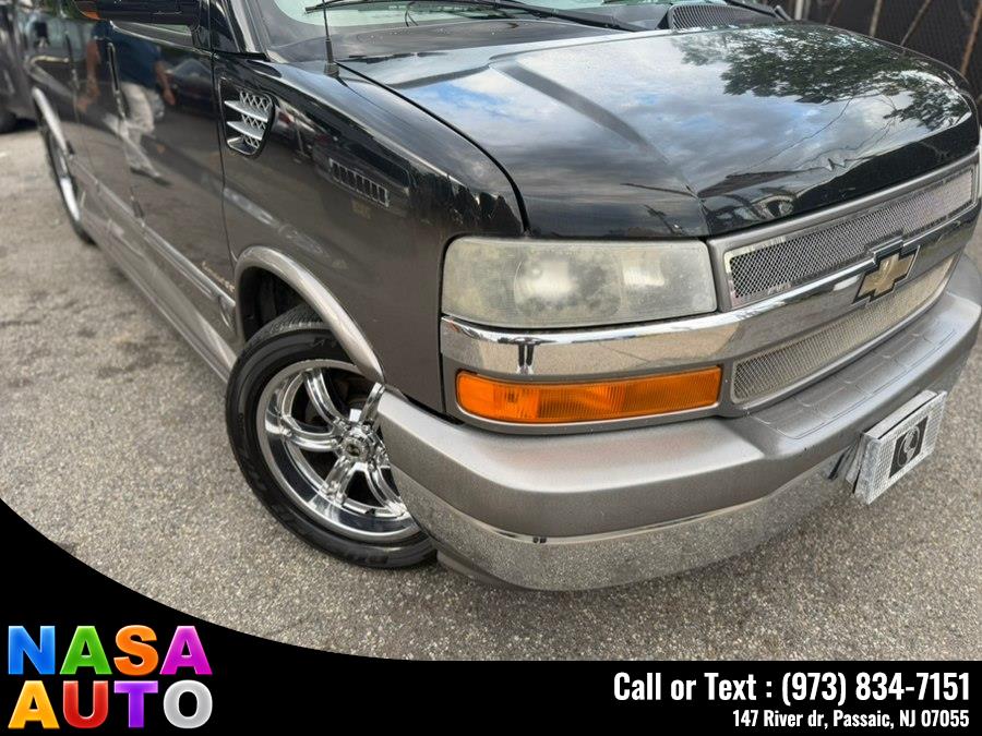 2010 Chevrolet Express's photo