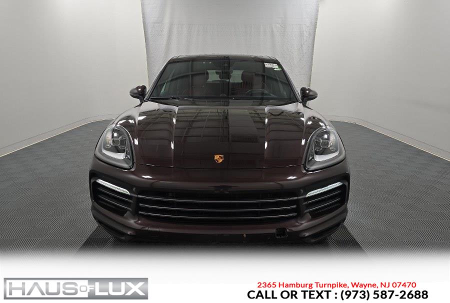 2023 Porsche Cayenne Platinum Edition's photo
