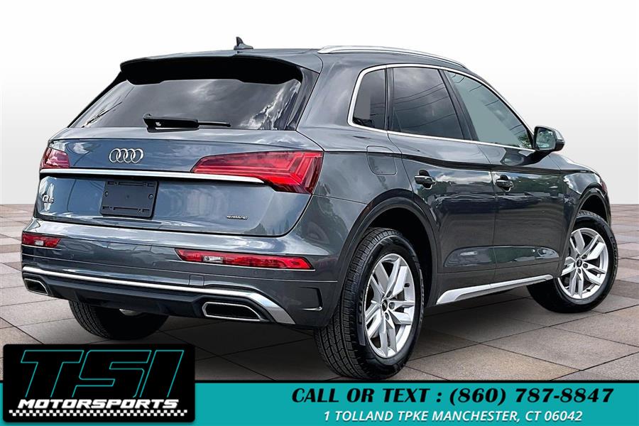 2022 Audi Q5 45 Premium's photo