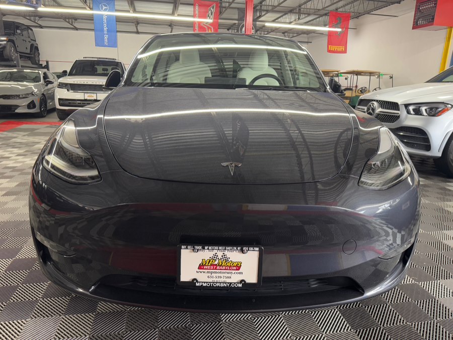 2024 Tesla Model Y Long Range Dual Motor All-Wheel Drive's photo