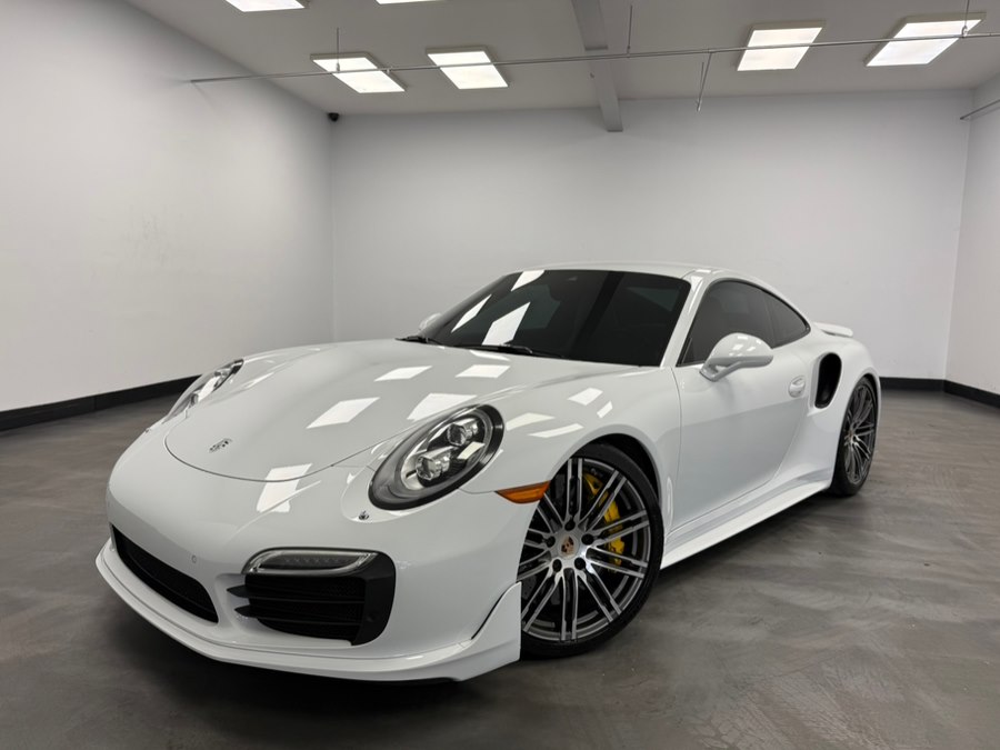 2015 Porsche 911 Turbo S Coupe's photo
