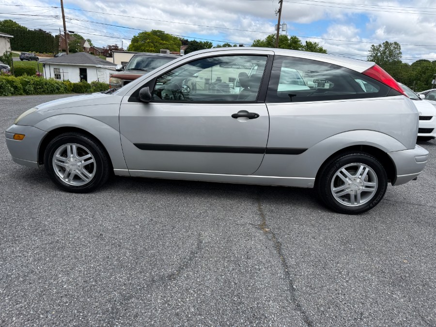 2003 Ford Focus ZX3's photo