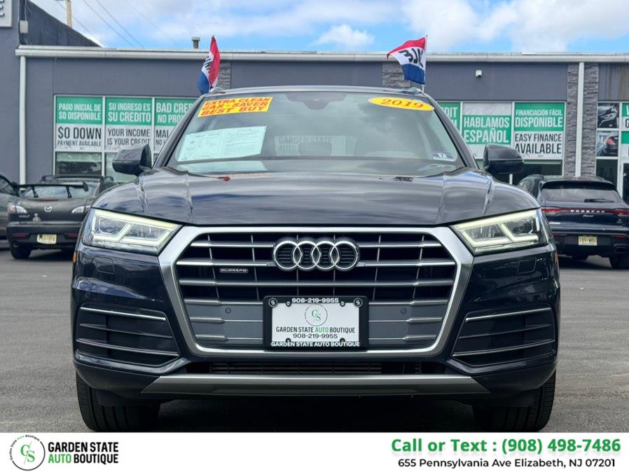2019 Audi Q5 2.0T quattro S tronic Premium Plus's photo