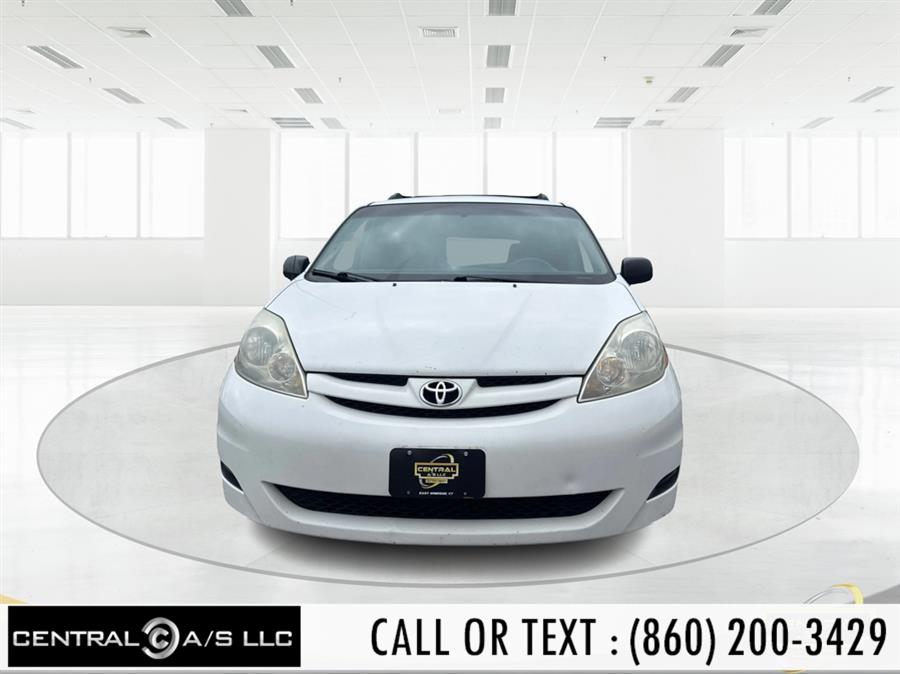 2007 Toyota Sienna CE 7-Passenger's photo