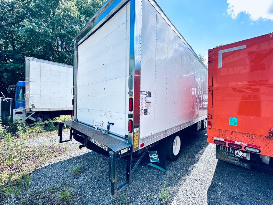 2023 Isuzu NRR's photo