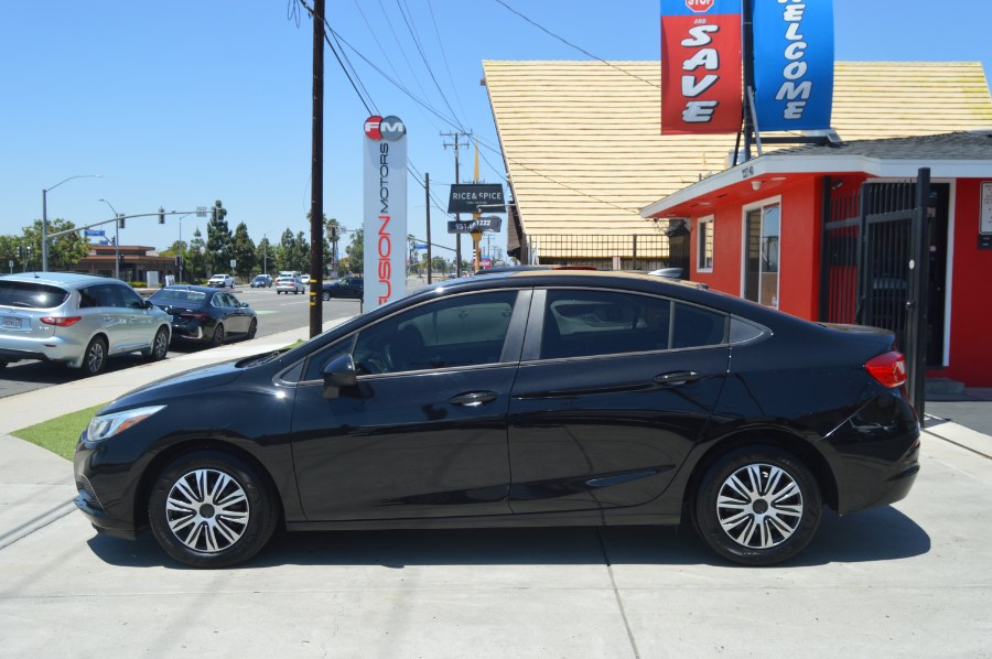 2018 Chevrolet Cruze LS Auto's photo