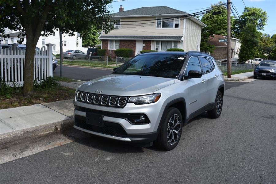2025 Jeep Compass Limited 4X4's photo