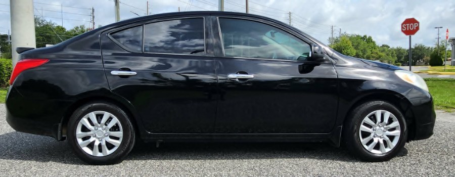 2014 Nissan Versa's photo