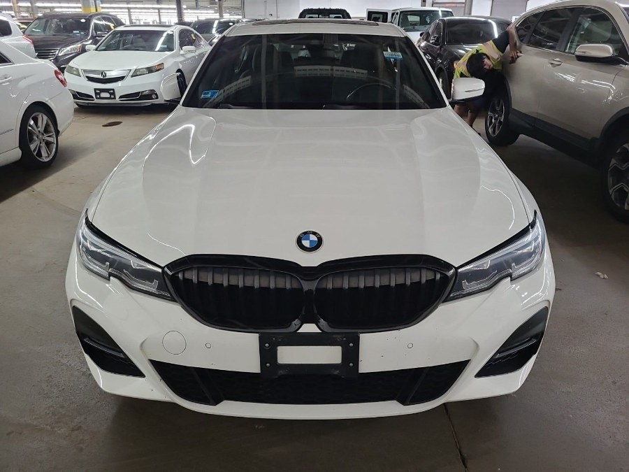 2021 BMW 3 Series 330i xDrive Sedan's photo