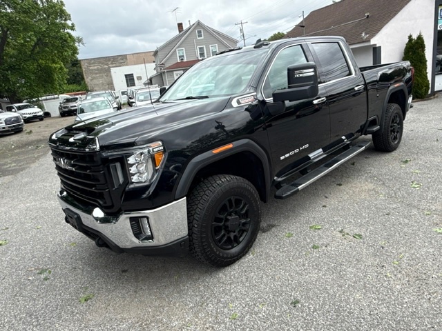 2022 GMC Sierra 4WD Crew Cab Standard Box SLE's photo