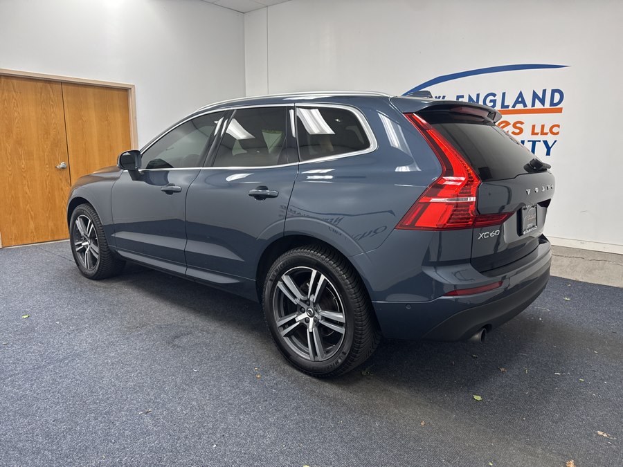2019 Volvo XC60 T5 Momentum AWD's photo