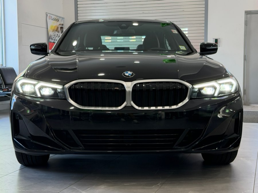 2025 BMW 3 Series 330i xDrive Sedan's photo