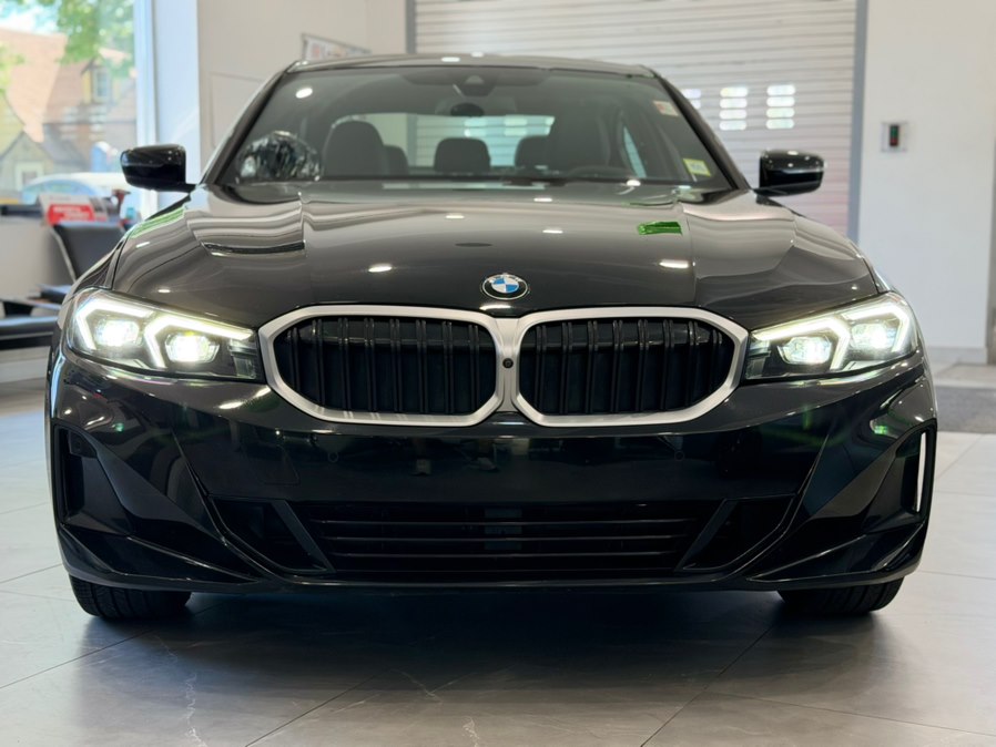 2025 BMW 3 Series 330i Sedan's photo