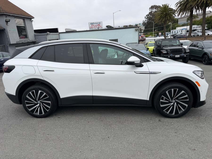 2023 Volkswagen ID.4 PRO S PLUS AWD's photo
