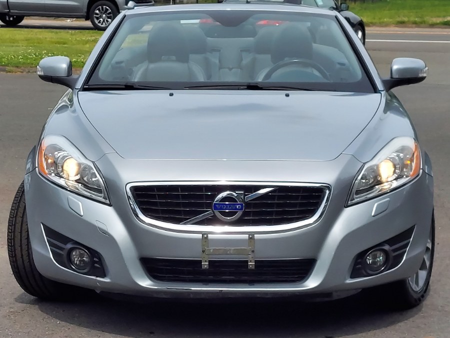 2012 Volvo C70 T5's photo