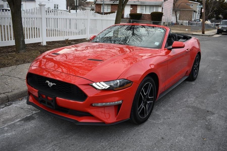 2024 Ford Mustang EcoBoost Convertible's photo