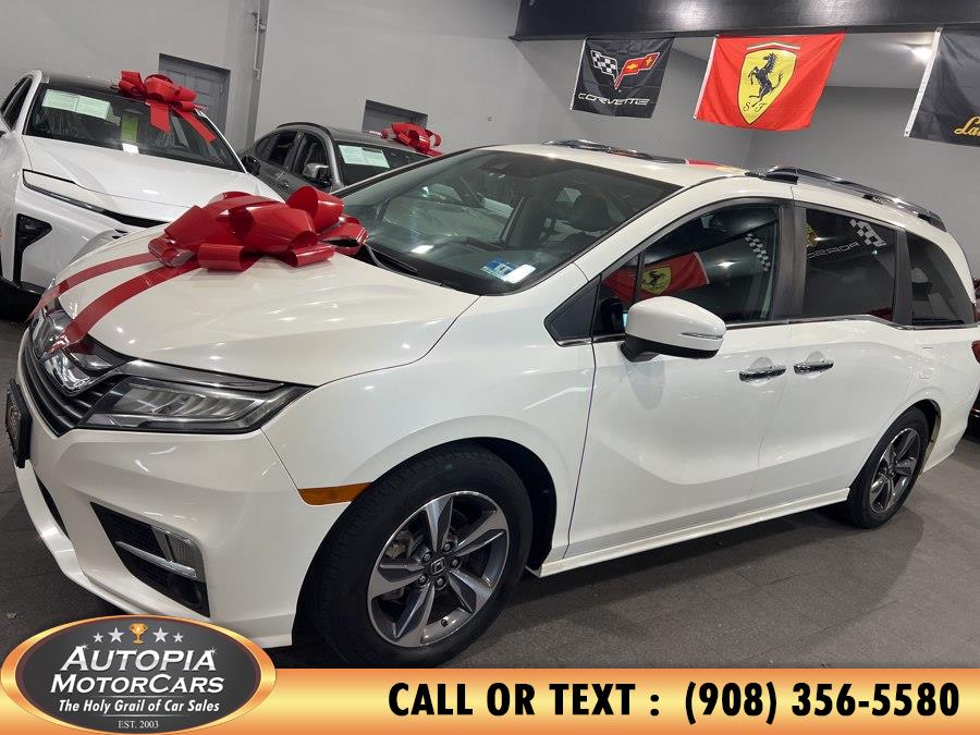 2018 Honda Odyssey Touring's photo