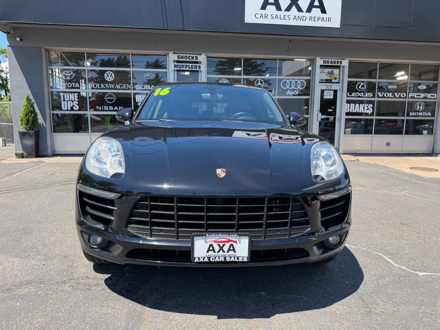 2016 Porsche Macan S's photo