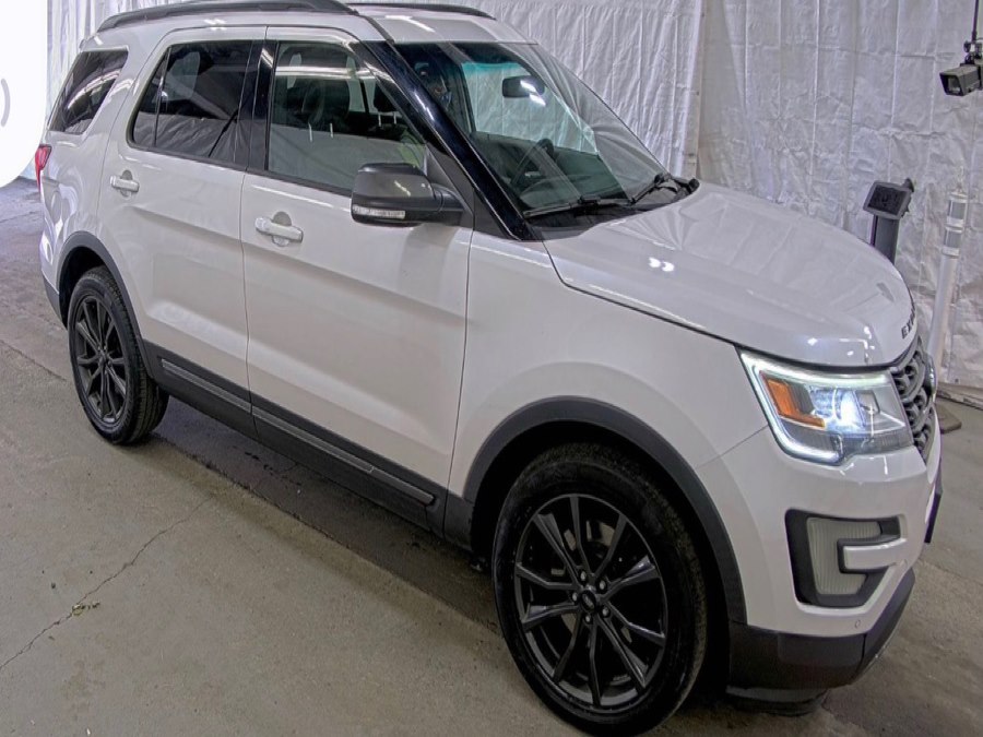 2017 Ford Explorer XLT 4WD's photo