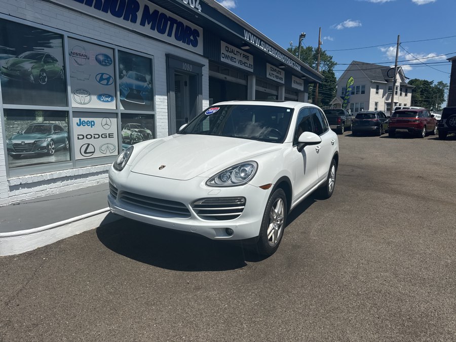 2014 Porsche Cayenne Platinum Edition's photo