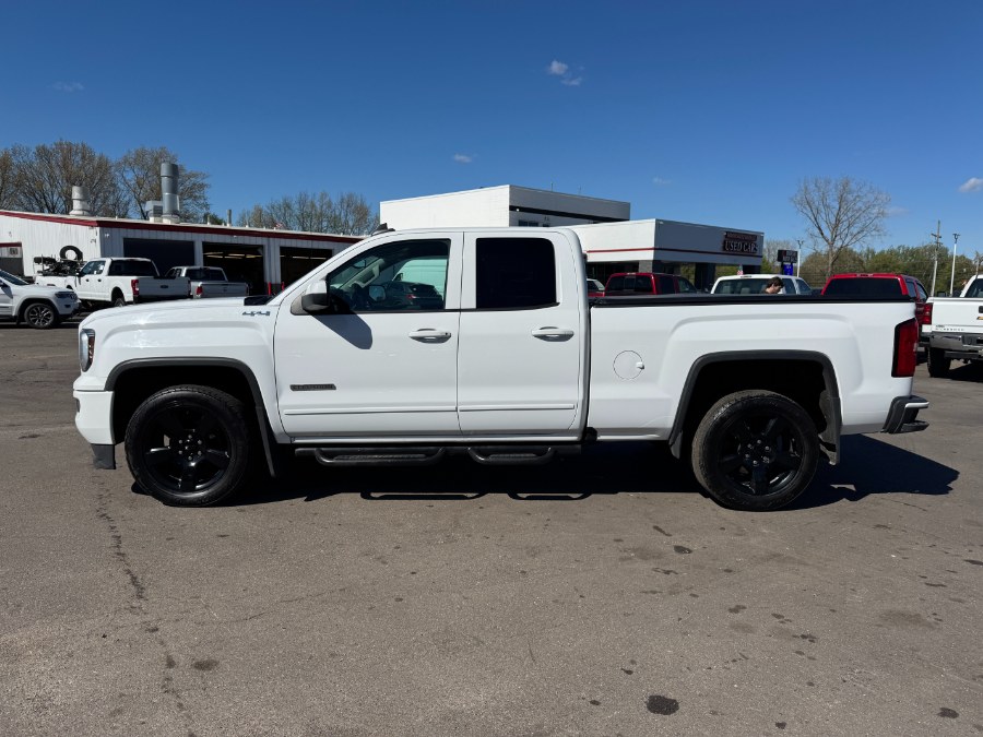 2017 GMC Sierra Base 4x4 Double Cab Standard Box's photo