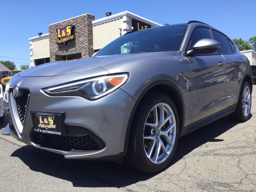 2019 Alfa Romeo Stelvio Ti Sport AWD's photo