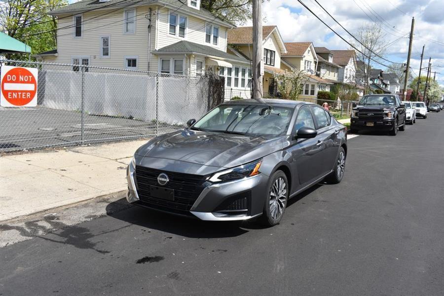 2025 Nissan Altima 2.5 SV's photo