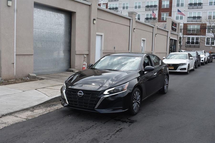 2025 Nissan Altima 2.5 SV's photo