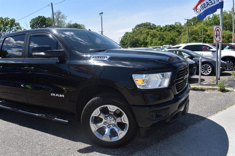 2019 RAM 1500 Big Horn/Lone Star 4x4 Crew Cab 5'7's photo