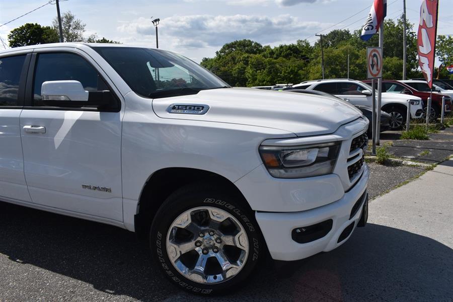 2022 RAM 1500 Big Horn/Lone Star 4x4 Crew Cab 5'7's photo