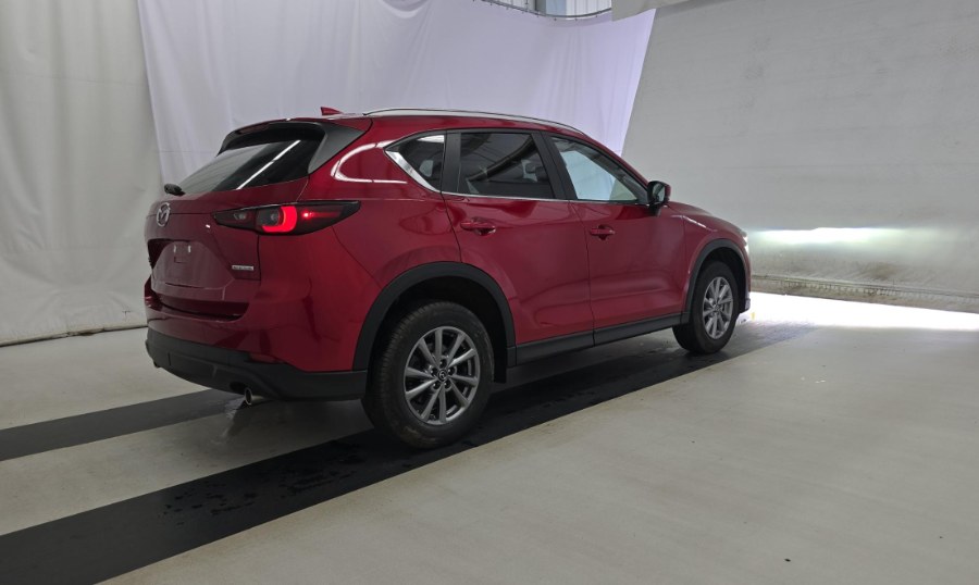 2023 Mazda CX-5 S Preferred package Auto AWD's photo