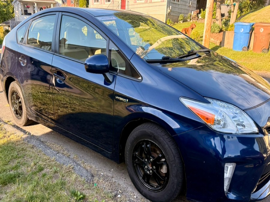 2015 Toyota Prius Three's photo