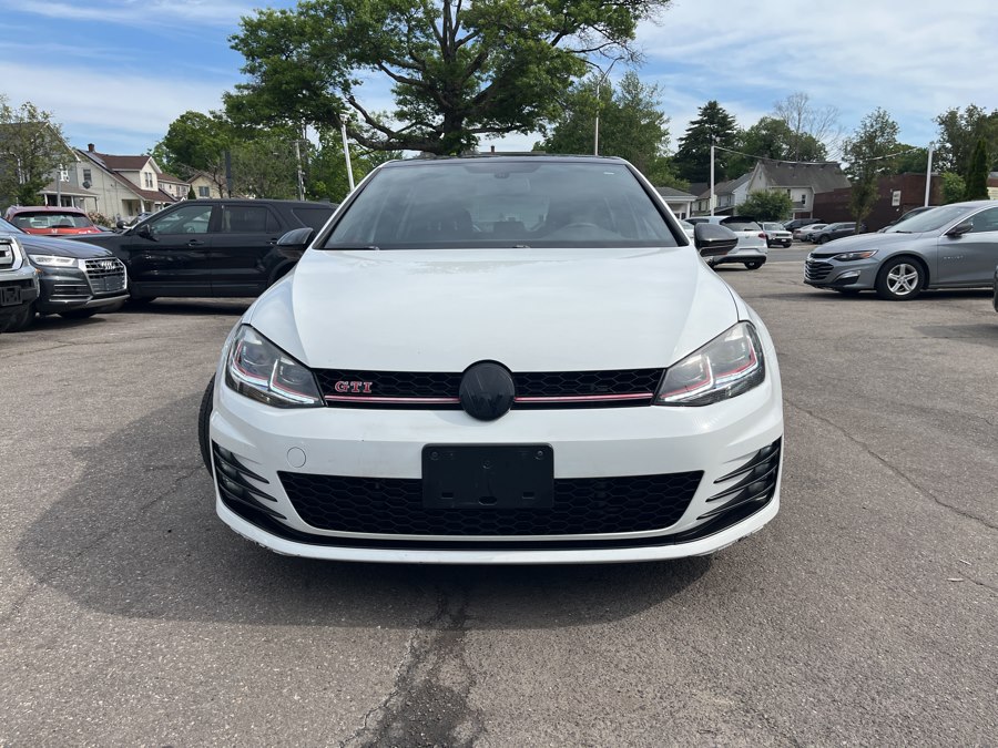 2015 Volkswagen Golf GTI 2.0T SE 4-door PZEV's photo