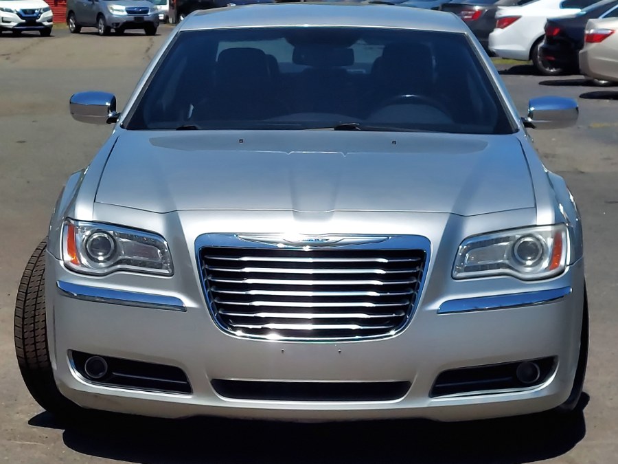 2012 Chrysler 300 Limited's photo