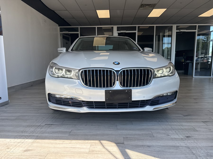 2017 BMW 7 Series 740i's photo