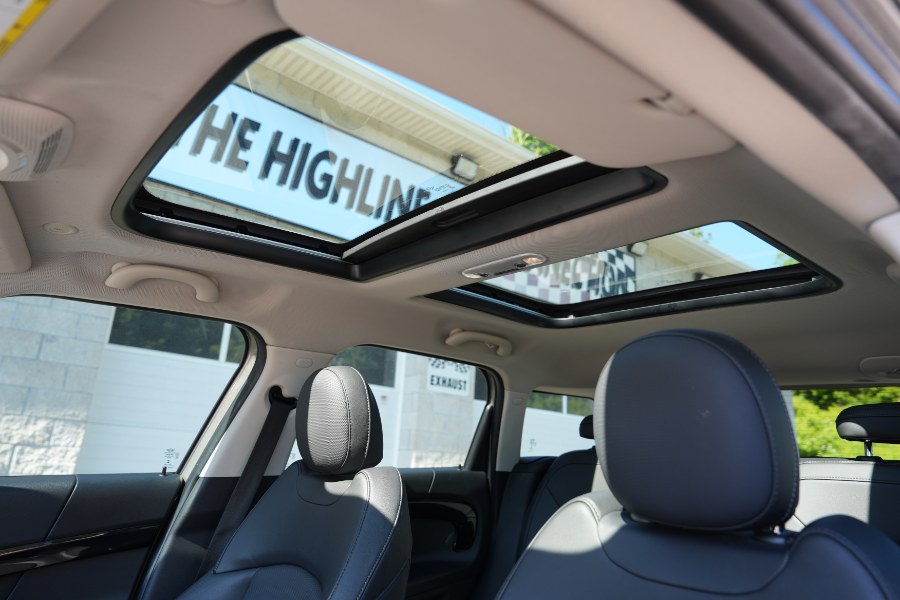 2019 MINI Countryman Cooper S E PHEV ALL4 Signature's photo