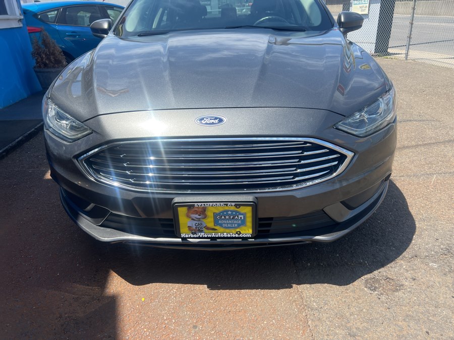 2017 Ford Fusion SE FWD's photo