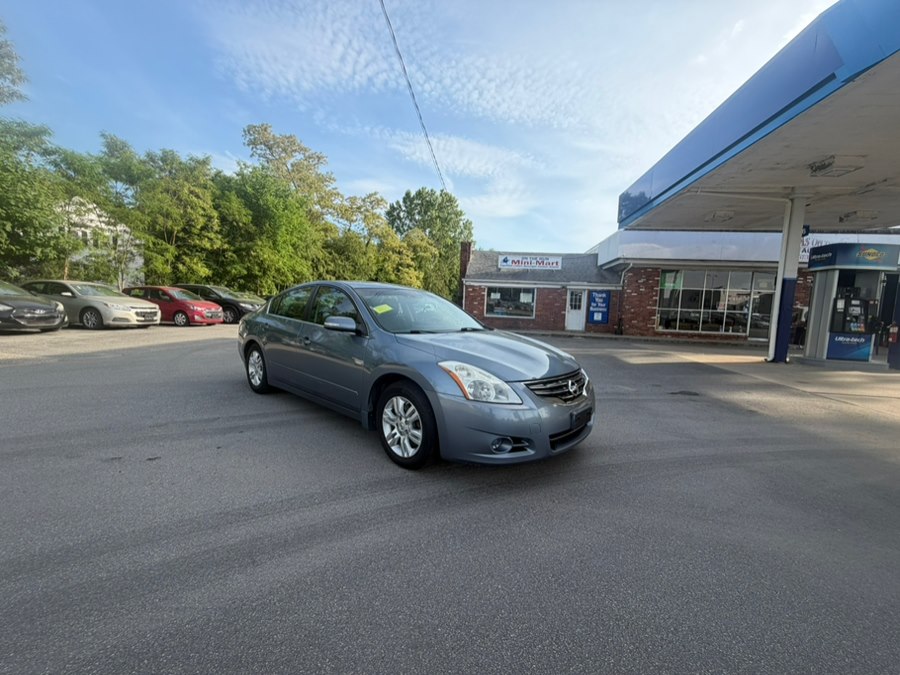 2010 Nissan Altima's photo