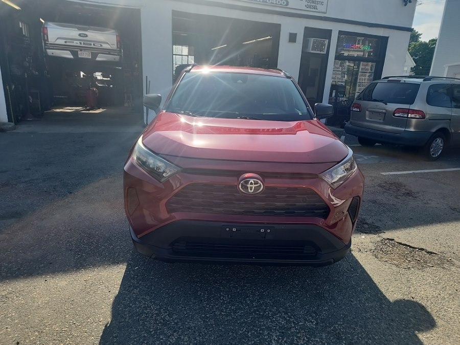 2021 Toyota RAV4 LE FWD's photo