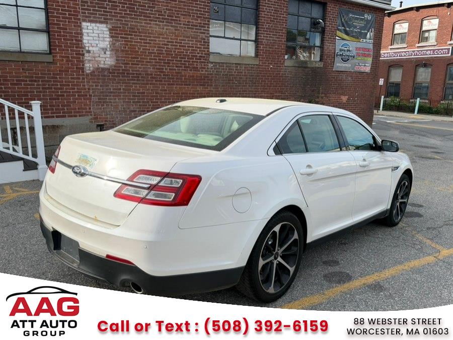 2015 Ford Taurus SEL AWD's photo