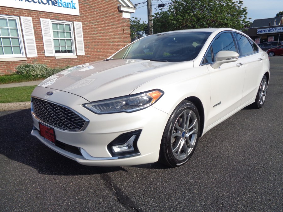 2019 Ford Fusion Titanium's photo