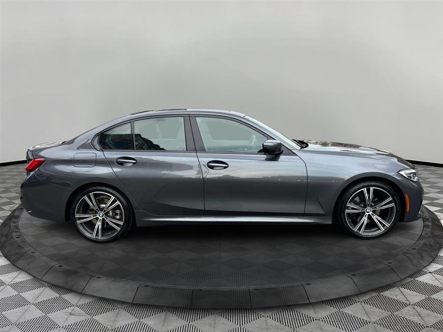 2020 BMW 3 Series 330i xDrive Sedan's photo