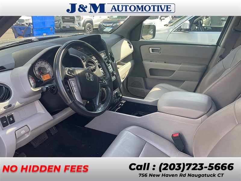 2013 Honda Pilot Touring 4WD w/ NAVI and RES's photo