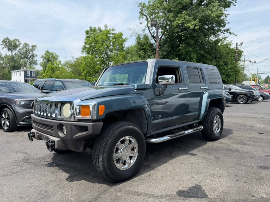 2006 Hummer H3 SUV's photo