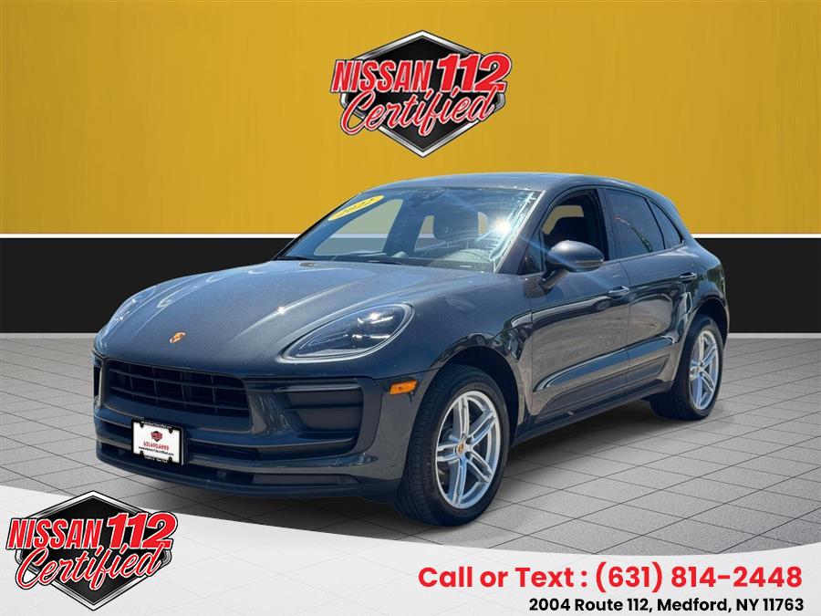 2022 Porsche Macan -'s photo