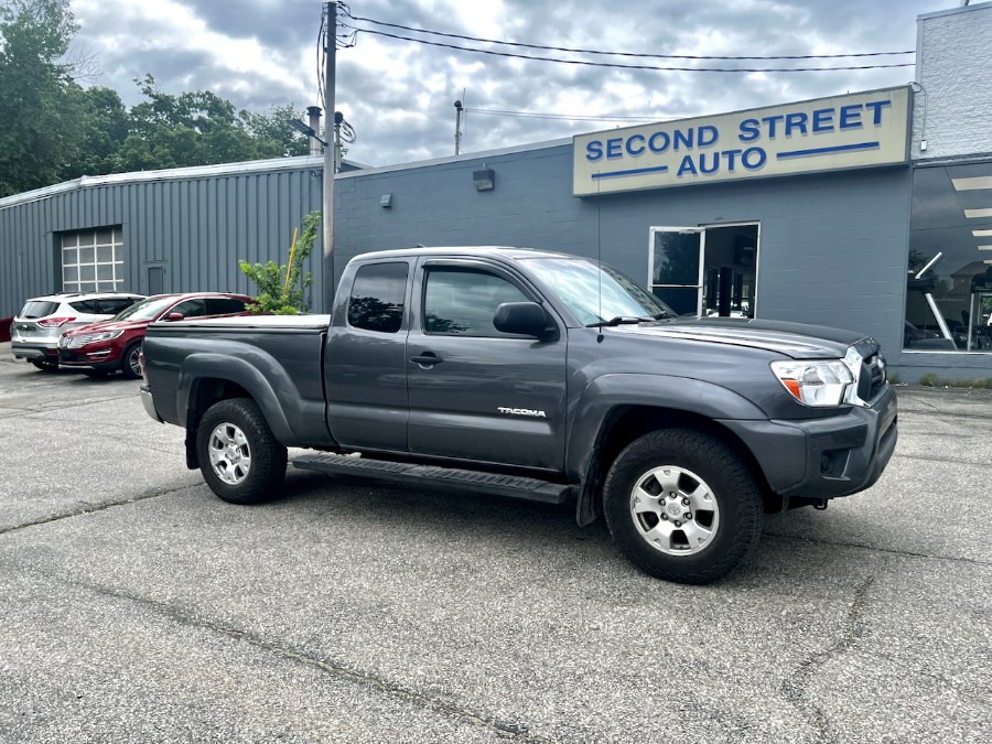 2015 Toyota Tacoma 4x4 Access Cab AT's photo