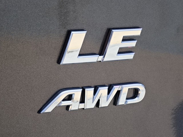 2019 Toyota RAV4 LE AWD's photo
