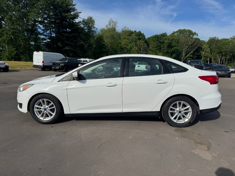 2016 Ford Focus Sedan SE's photo
