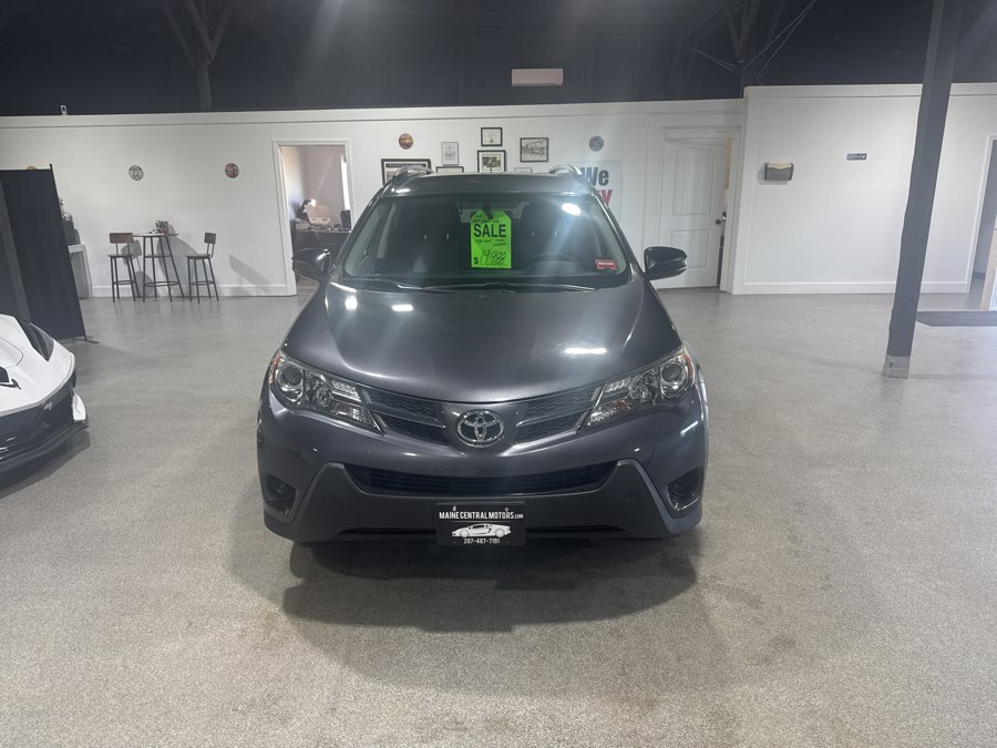 2015 Toyota RAV4 LE AWD's photo